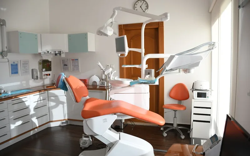 Ortodoncia invisible Invisalign DentaClinic