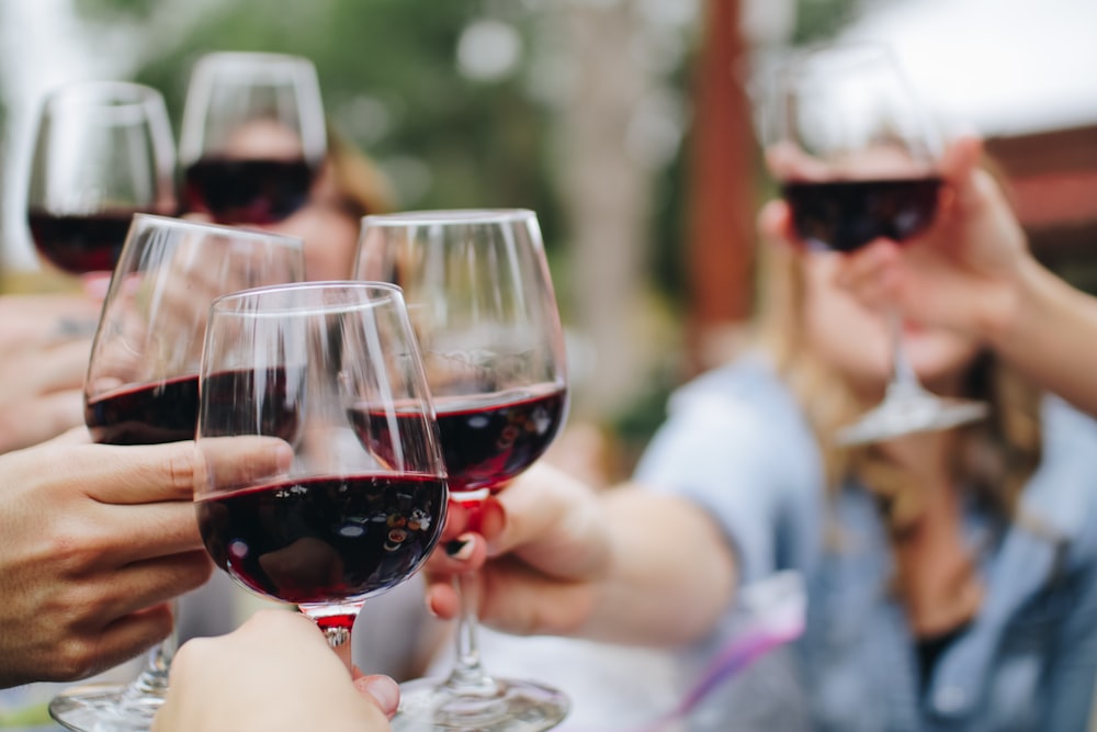 Servicio de sumillería y copas de vino